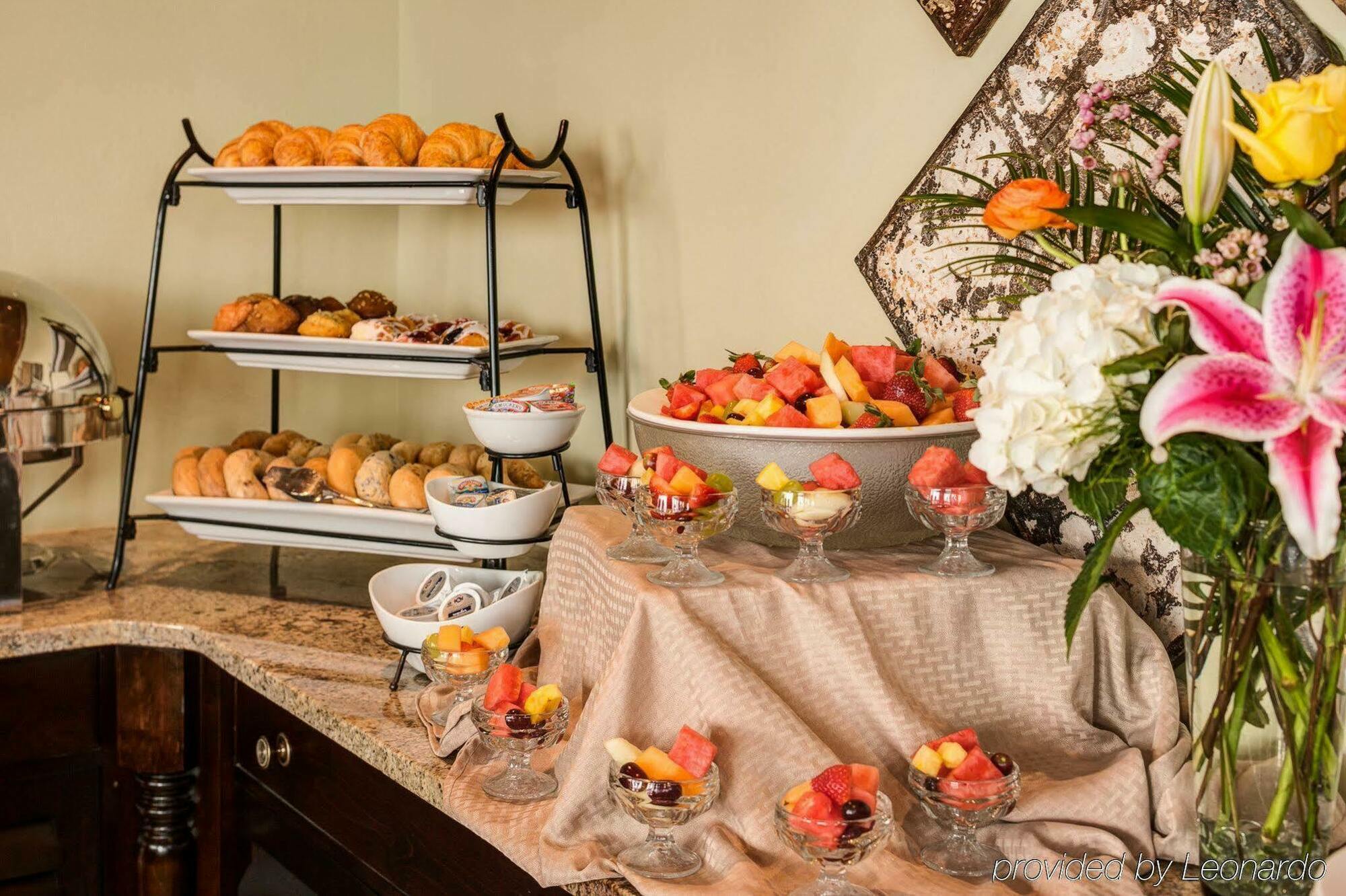 Andrew Pinckney Hotel