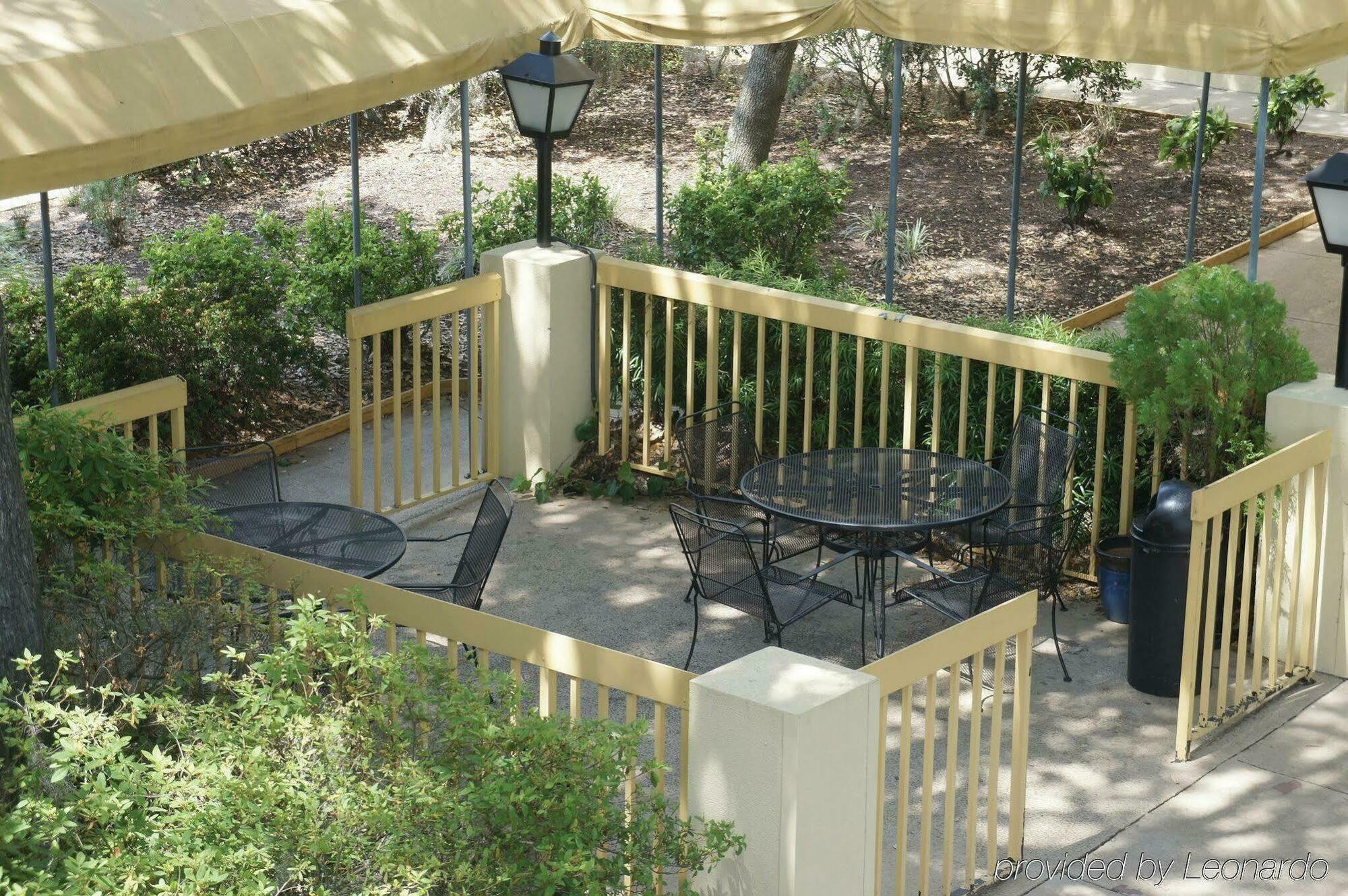 La Quinta By Wyndham Riverview Charleston